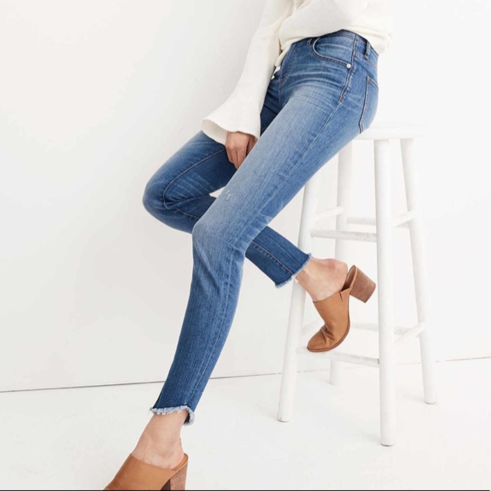 RARE Madewell 10” High Rise Tulip Hem Jeans